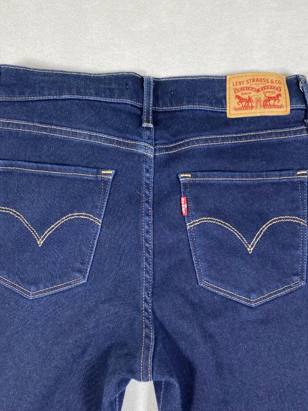 Levi's 720 High Rise Super Skinny Jeans Dark Wash 52797-0015 Womens Size 28x30 - Picture 4 of 15
